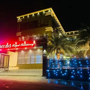 Hotel Emerald Royal Residency