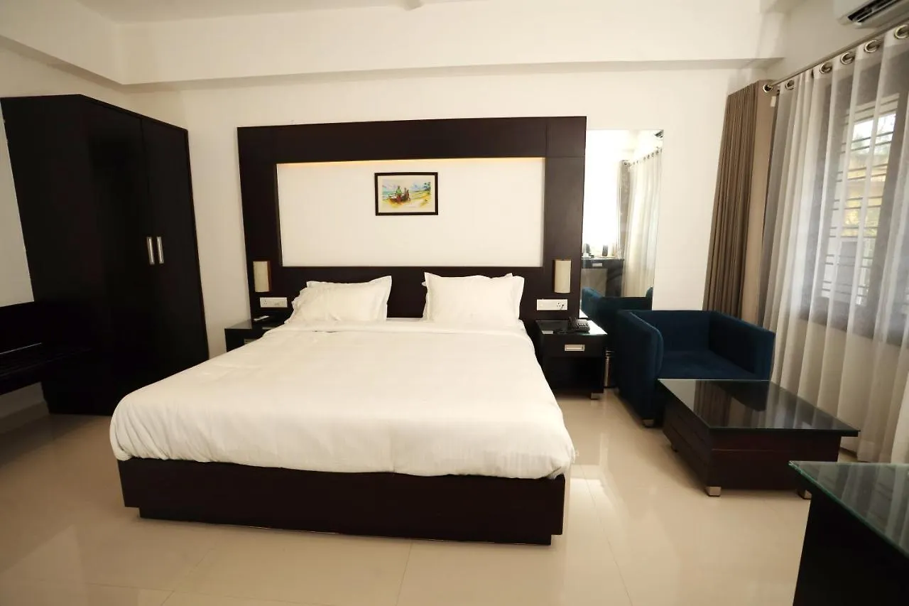 Loveland Residency Kochi Hotel